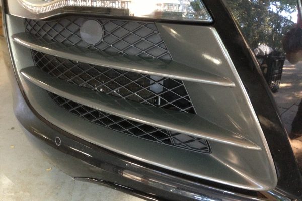Audi R8 Vinyl Wrap - Hexis Metallic Grey Highlights & 3M Carbon Fibre Brisbane and Gold Coast